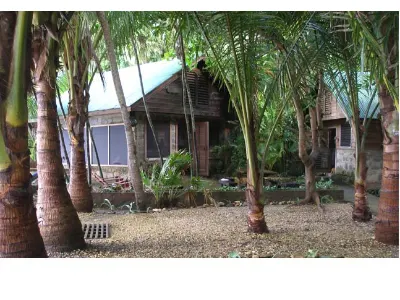 Cabins — Cayos Cochinos, Honduras